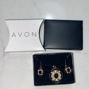 avon earrings and necklace pendant set